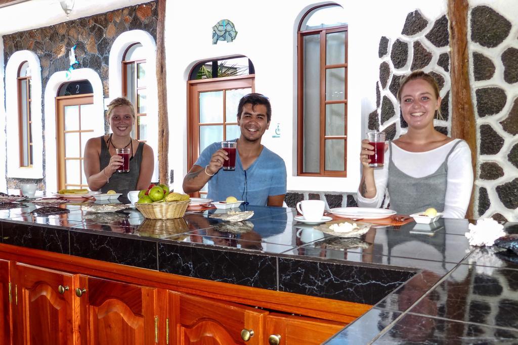 Hotel Coloma Galapagos Puerto Ayora  Εξωτερικό φωτογραφία