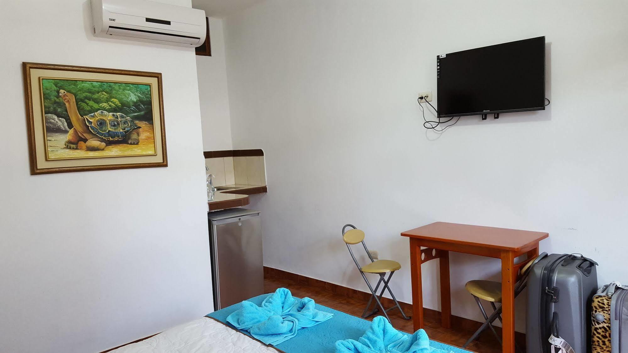 Hotel Coloma Galapagos Puerto Ayora  Εξωτερικό φωτογραφία